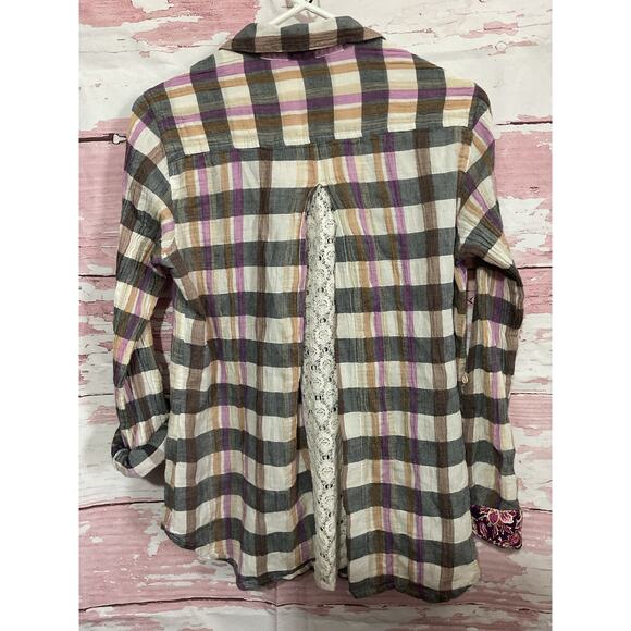 Isabella Sinclair Lace Back Top Size Medium - Picture 7 of 9